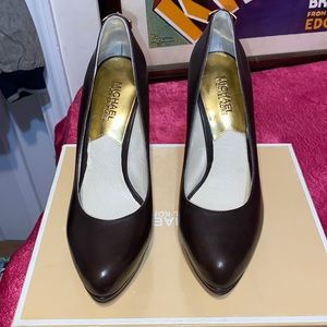 Michael Kors HAMILTON PUMP DK CHOCOLATE Sz 7 1/2 M New